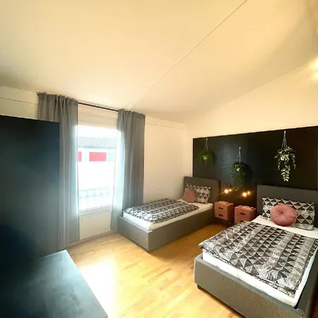 Geraeumiges Ferienhaus In Koblenz Coblenza Esterno foto