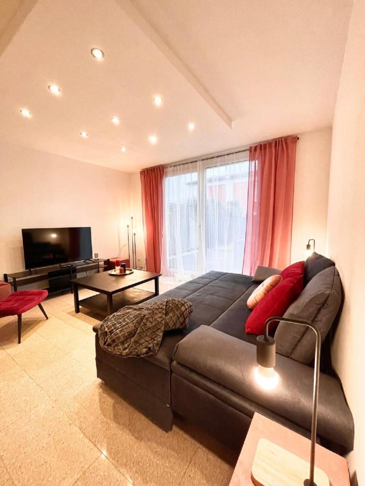 Geraeumiges In Koblenz Appartement *